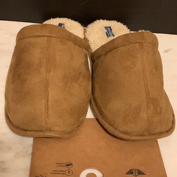 Men’s Docker’s Scuff Slippers - Picture 7 of 14